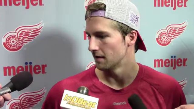 DARREN HELM RED WINGS CENTER POSTGAME V.S. DALLAS смотреть онлайн