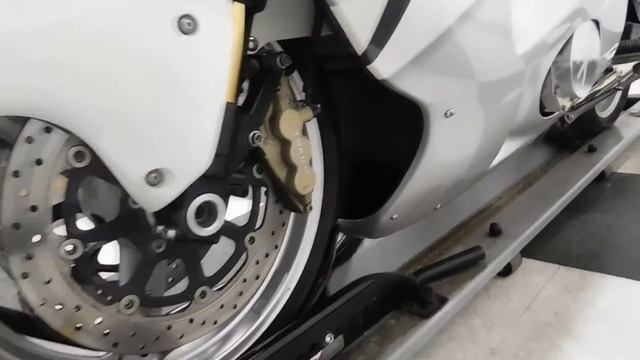 2006 Suzuki GSX-1300R Hayabusa White - used motorcycle for sale - Eden Prairie, MN смотреть онлайн