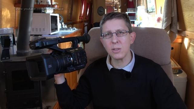 Review: Panasonic AG-UX90 4K camcorder (vs UX180 and HC-X1) смотреть онлайн