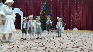 Танец волчат, младшая группа, новый год