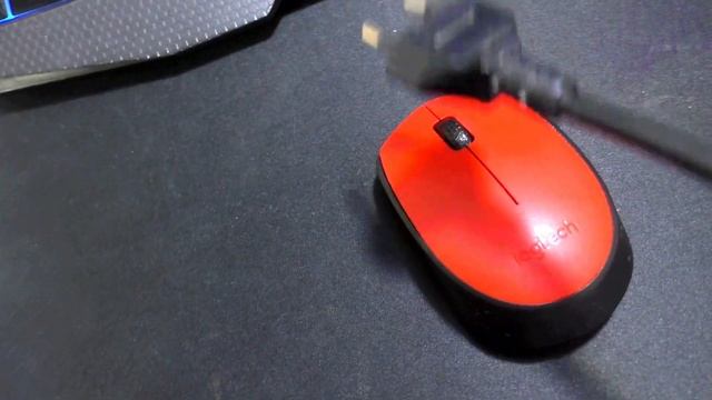 Веселая уборка для детей. Играем в УБОРКУ. Робот пылесос VS Пылесос смотреть онлайн