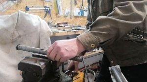 иж 49.Снятие и разборка заднего амортизатора.