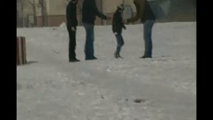 человек упал в обморо/ржачное видео!!!!!!!!!!!!!!!!