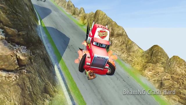 Epic Battle Big & Small Lightning McQueen vs Small Pixar Cars with Big Wheels in BeamNG Drive! смотреть онлайн