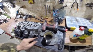 Ремонт головки притирка клапанов ZZR 400-1.
