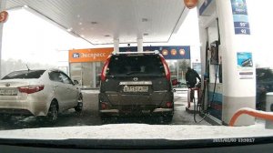 Оторвал пистолет на АЗС