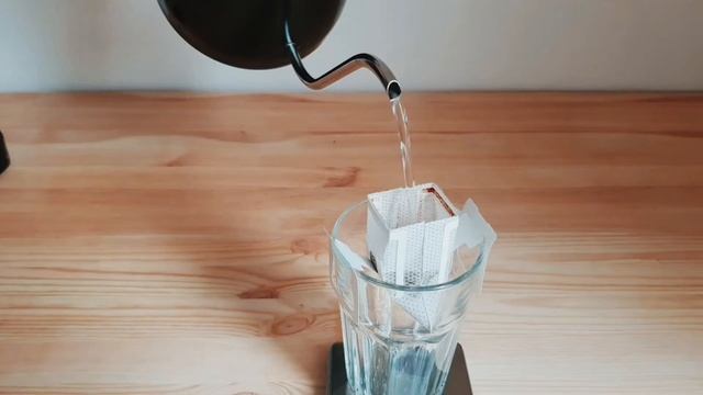 Завариваю дрип-пакеты от Verle coffee roasters смотреть онлайн