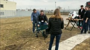 Аккумуляторная тележка Makita XUC01X1 18V X2 LXT Cordless Power‑Assisted Wheelbarrow