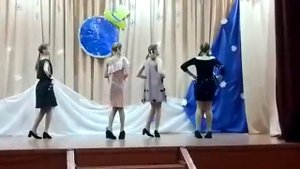 Песня ,,Белым белым снегом землю замело"