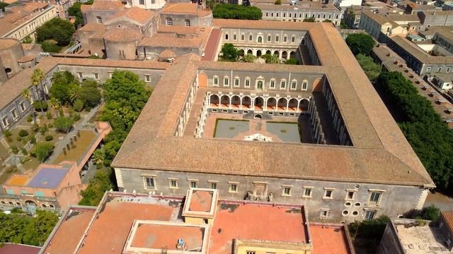 Катания, Италия (Сицилия) - с высоты птичьего полёта смотреть онлайн