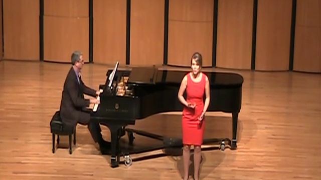 Christine Amon, mezzo soprano, Violin Aria from Les contes d'Hoffmann смотреть онлайн