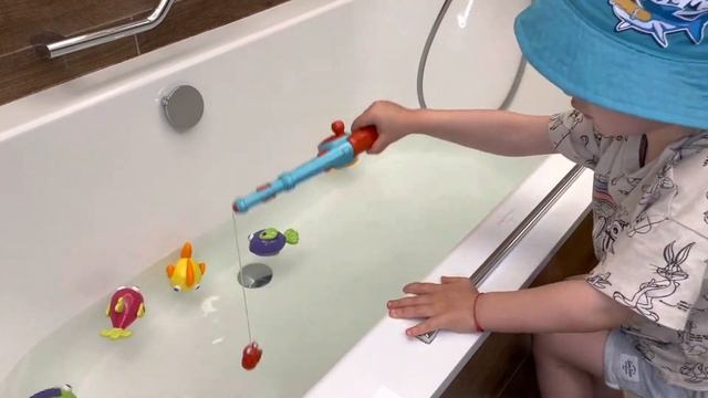Магнитная рыбалка. Детская рыбалка. Рыбки. Ловим рыбок в ванной. Fish. Kid’s fishing