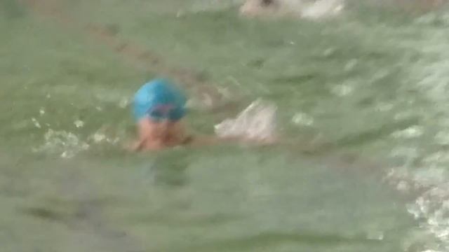 Наши мальчики плавают в бассейне 1 часть смотреть онлайн