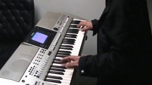 playing yamaha psr OR 700