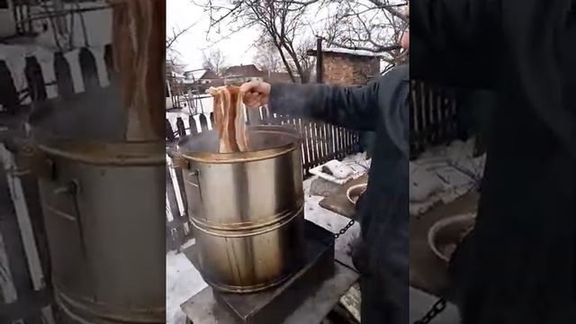 Коптильня своими руками. Часть1.Как коптить мясо в домашних условиях. Как сделать коптильню.