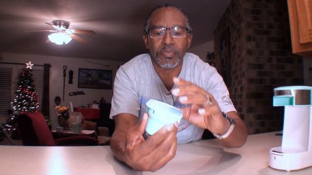 Nostalgia MyMini Single Coffee Maker, Brews K-Cup & Other Pods, Serves up to 14 Ounces. смотреть онлайн