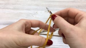 КАК набрать петли на спицы? // Учимся вязать спицами.