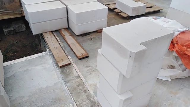 Строительство дома из газоблока, своими руками, дешевый дом.