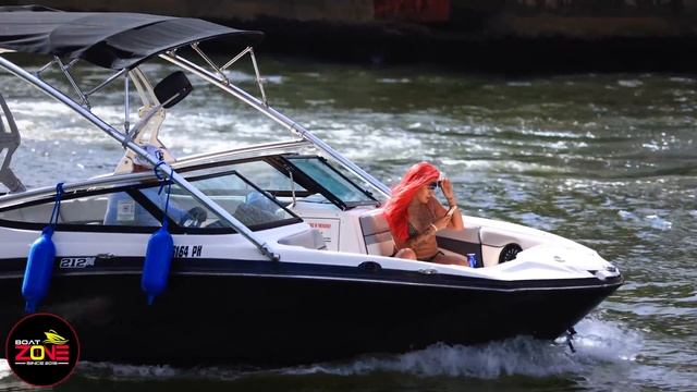 A WILD DAY ON THE MIAMI RIVER | BOAT ZONE смотреть онлайн