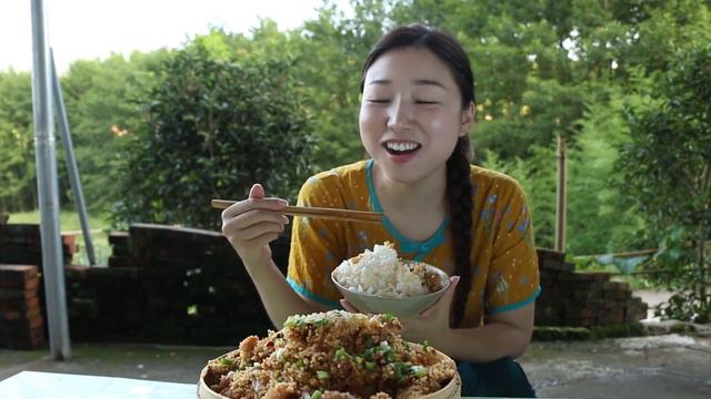 小雨做小米粉蒸肉，鮮香軟糯肥而不膩，一次一大盆都不夠吃！ 【市民朱小雨】