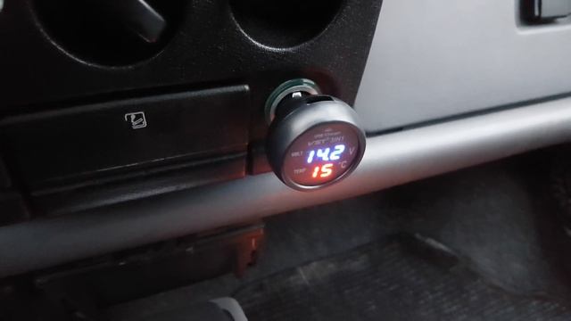 3 in 1 Car Battery monitor voltmeter, usb charger & Digital thermometer смотреть онлайн