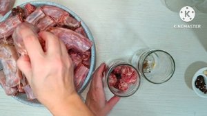 Тушенка из шей индейки в автоклаве.