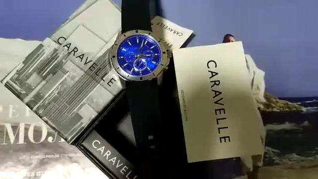 Часы  Caravelle New York by Bulova. Нержавеющая сталь, синий циферблат. Диаметр 44мм. Цена 147$