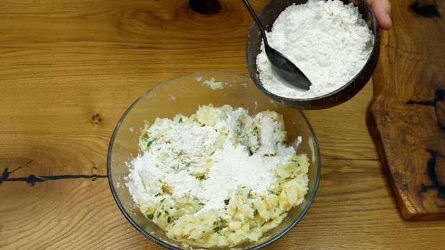Just Potato. Mash the potatoes to prepare this super delicious dish. Potato recipe. ASMR
