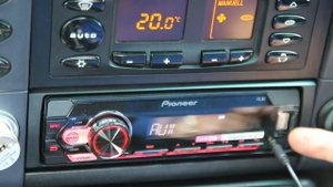 Pioneer MVH-S110UB Review FM/USB/Aux Radio - Android Compatible? No Spotify on USB/ARC App software
