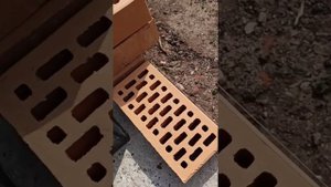Забор из облицовочного кирпича с расшивкой