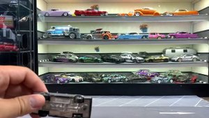 Johnny Lightning 1983 Lagonda Gunmetal & Custom Light Blue Metallic 1:64