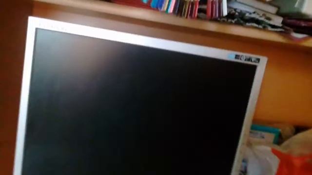 Сломанный компьютер можно играться с ним!!!