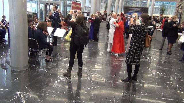 Бал в Мэрии Москвы смотреть онлайн