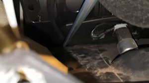 Установка усилителя под сиденье гранта. Тянем провода