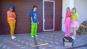 Мы Попали в Дом с Призраками! Говорящая с Призраками в Реальной Жизни