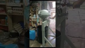 Запуск и работа лодочного мотора Honda 2.3