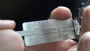 (449) MAZ24 Lishi Picking & Decoding a Mazda Lock