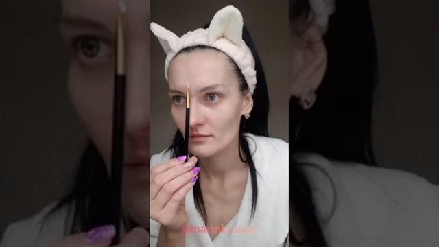 Как покрасить брови