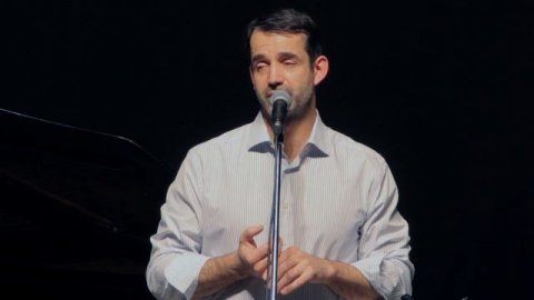 Дмитрий Певцов