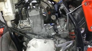 Honda CRM 250 1992года. Мотор идет в РАЗНОССС....