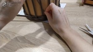 Круглый короб с крышкой. Плетение из газетных трубочек