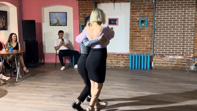 Orquesta Tanturi - Una Noche De Garufa - Дана Сон & Анна Зюзина смотреть онлайн