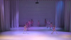 Шкатулка  танцуем в школе на концерте.