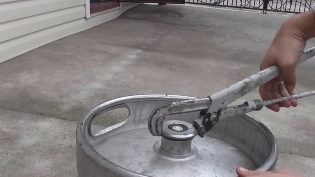 Как открыть пивной кег смотреть онлайн