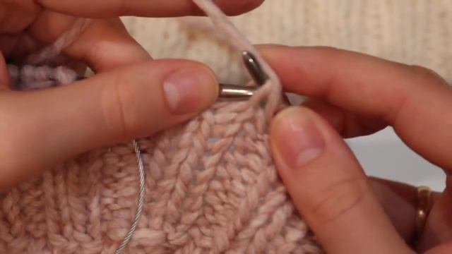 Объемная шапка косами из толстой пряжи подробный МК!
