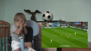 Футбол. Реакция ребенка на футбольные финты и игру сборной России