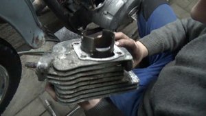 Заклинил двигатель на ИЖ Юпитер спорт.