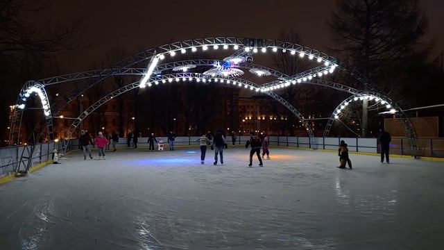 Каток открылся в саду "Эрмитаж" смотреть онлайн