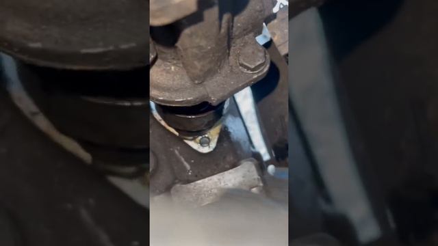 Пассат Б3 Коробка клеем после пробоя гранатой двух компонентным клеем смотреть онлайн