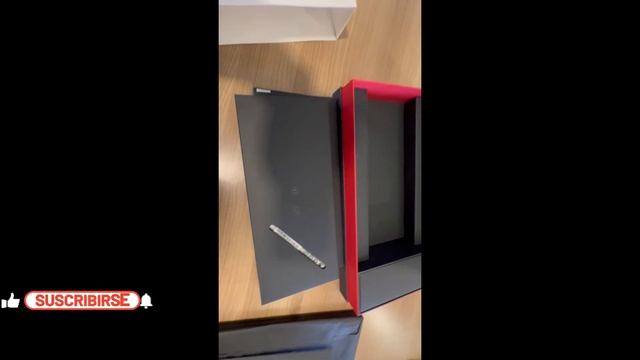 Unboxing Lenovo Yoga Book 9i | Lenovo Yoga Book 9i